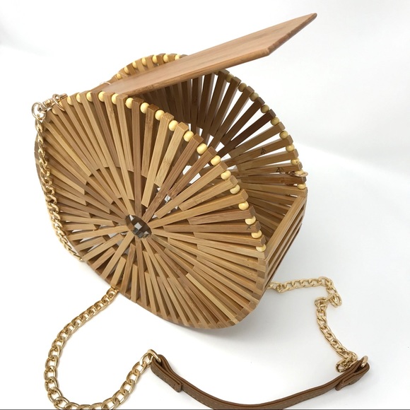 SOLD-Straw Studios Hand Made Round Bamboo Purse - Picture 4 of 6